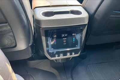 2025 GMC Yukon Denali Ultimate