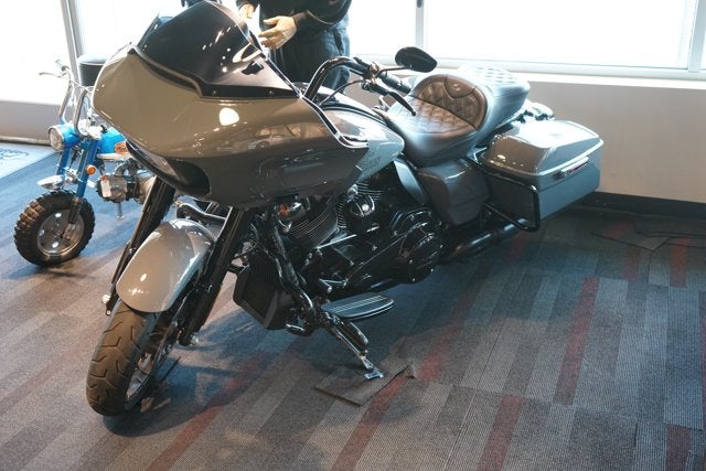 2022 Harley Davidson Road Glide Base