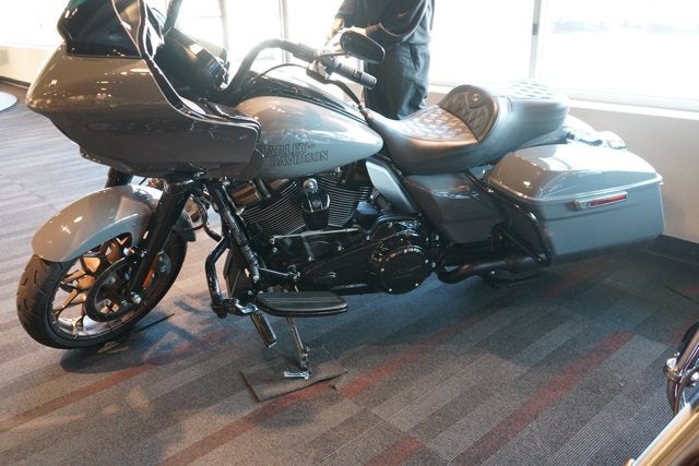 2022 Harley Davidson Road Glide Base