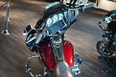 2014 Harley Davidson Street Glide Base